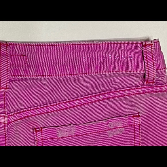 Billabong Hot Pink Cutoff Denim Booty Shorts w/ Crochet Front, Size 1 - Picture 3 of 4